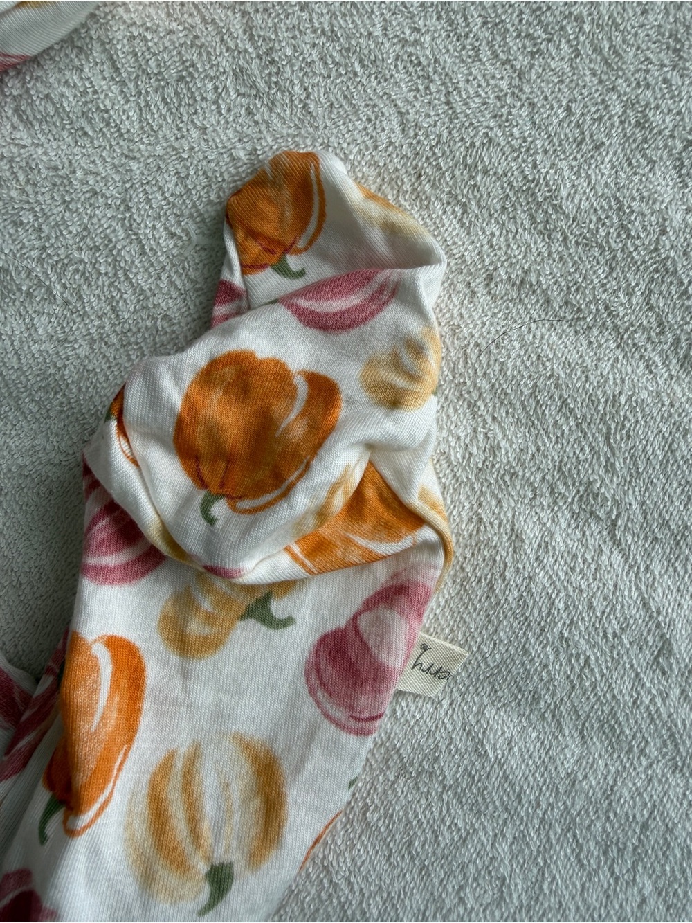 NWOT Milkberry pumpkin bamboo footies with matching bow. 6-9M - Picture 3 of 5